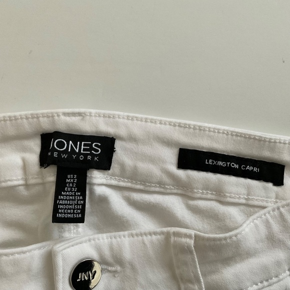Jones NY Lexington Capri Pants Sz 2 White Slimming Classic Stretch Comfort Chic - Picture 3 of 8